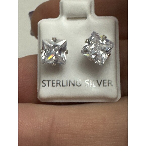 New 925 Silver Clear CZ Stud Earrings 0.25” Square Cut - Picture 4 of 6